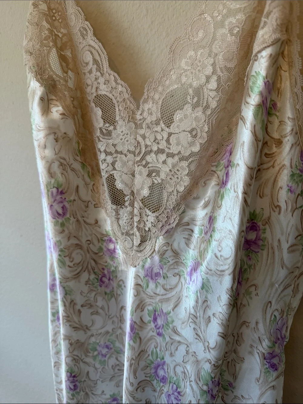 Vintage Wendy Ann Cream and Lavender Satin Lace-Trim Slip - Picture 3 of 5